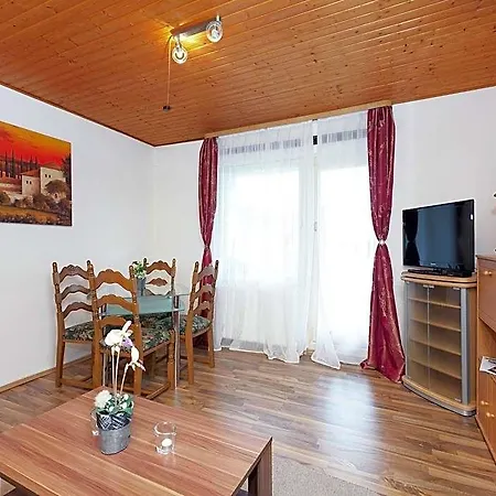 Hotel With Meadow View In